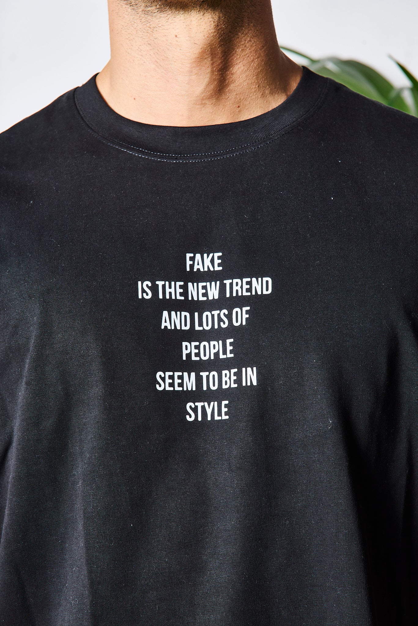 T-SHIRT FAKE