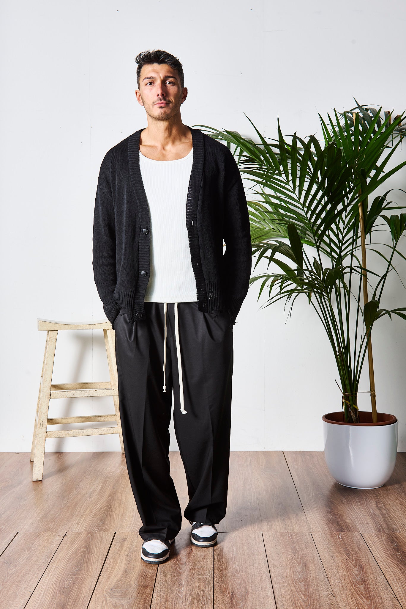 CARDIGAN NERO SFRANGIATO