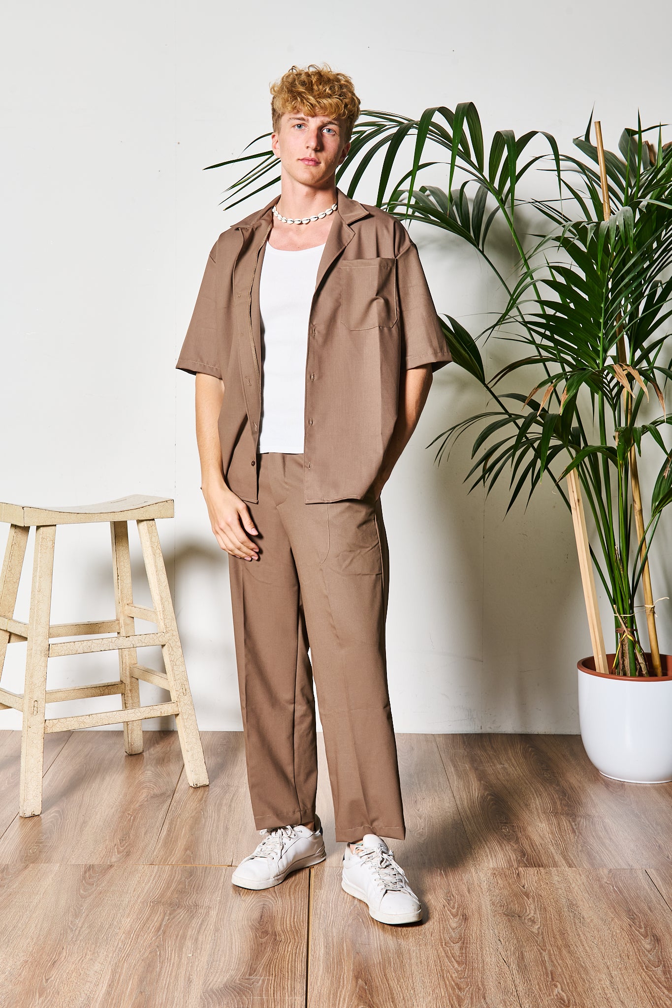 COMPLETO TOKYO BROWN