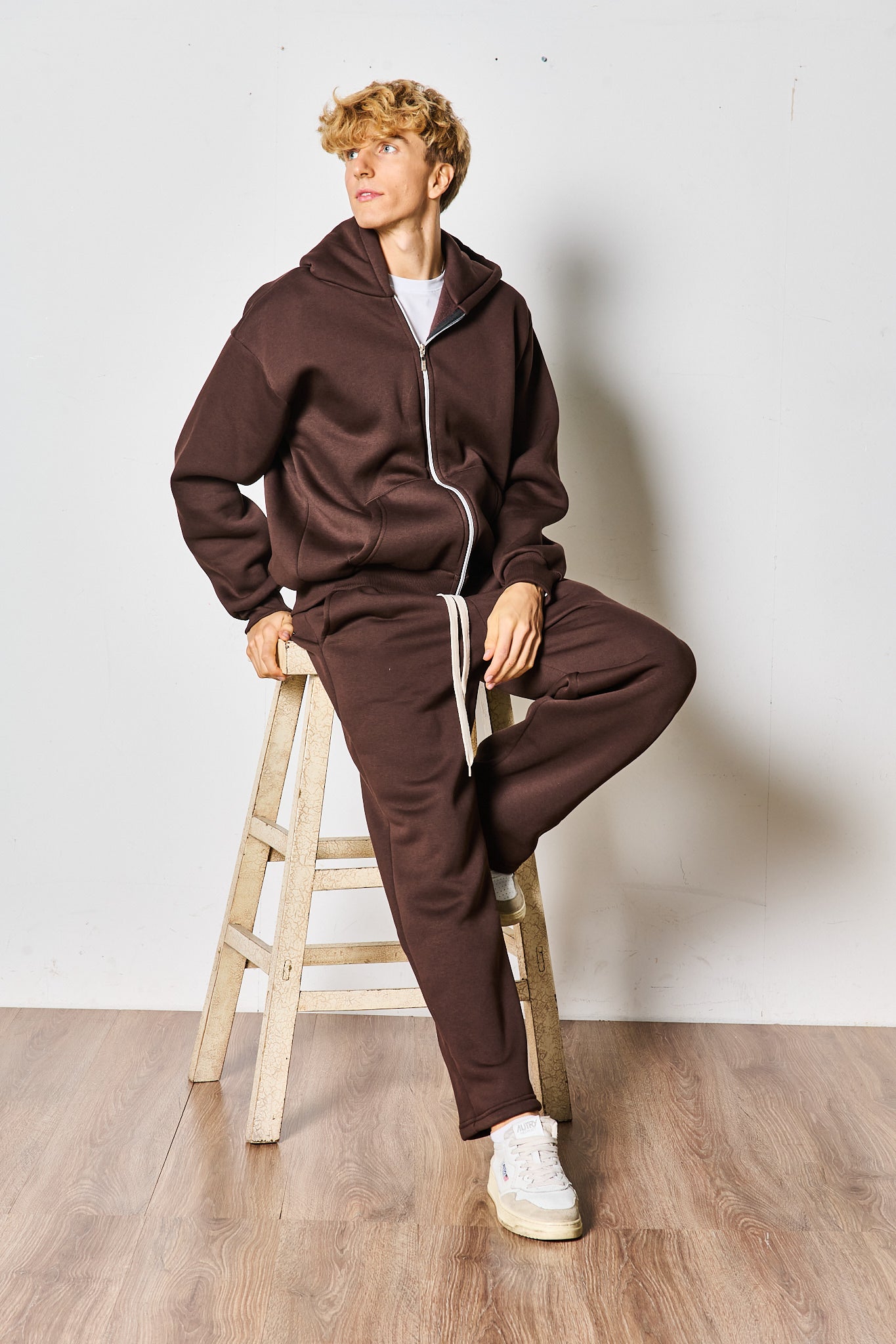 COMPLETO TUTA ZIP BROWN