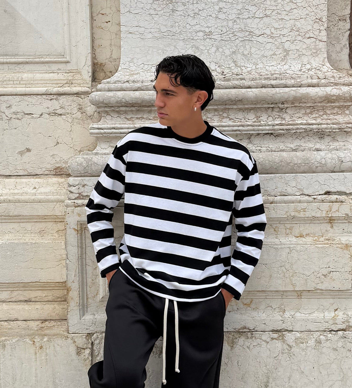 LONGSLEEVE A RIGHE NERA
