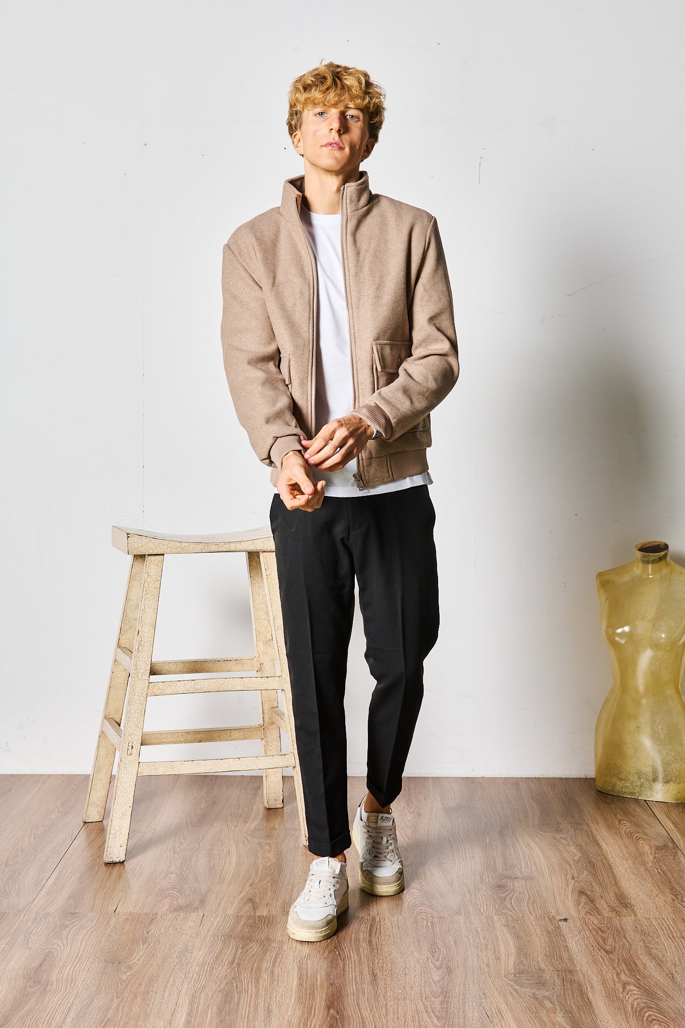 BOMBER BEIGE