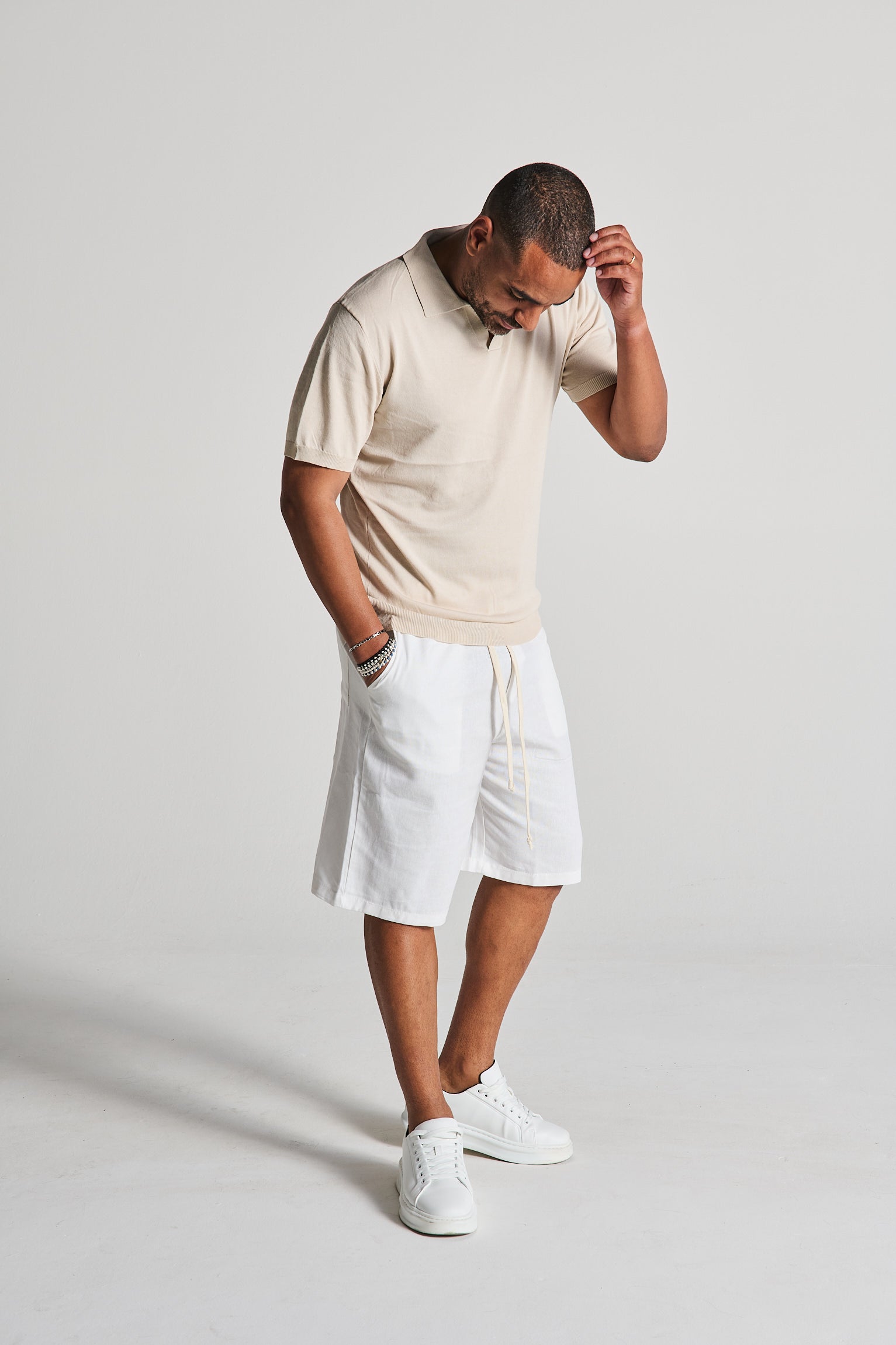 POLO SCOLLO V BEIGE