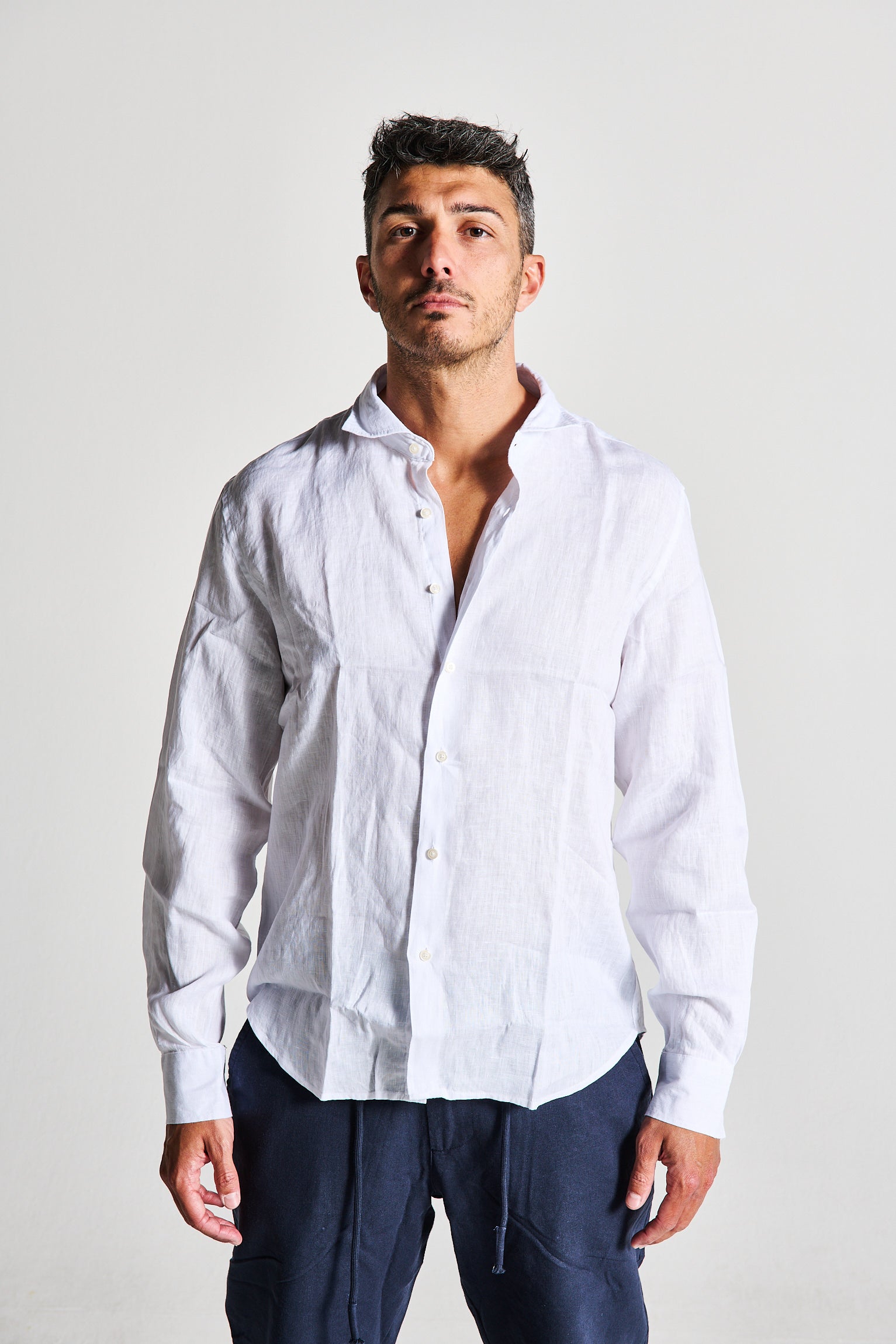 CAMICIA IN LINO BIANCA COLLO ALLA FRANCESE