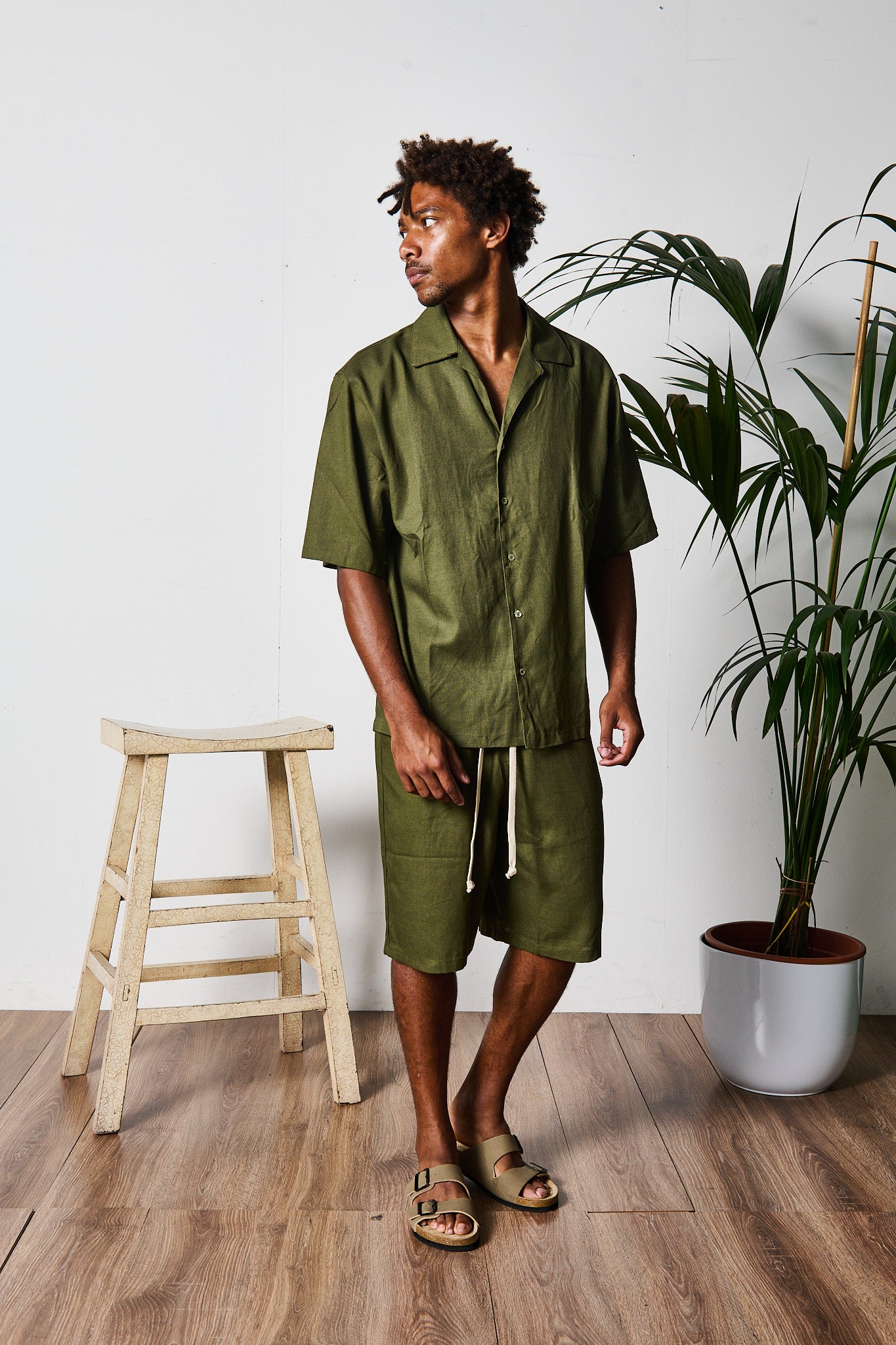 COMPLETO MISTO LINO BERMUDA VERDE MILITARE