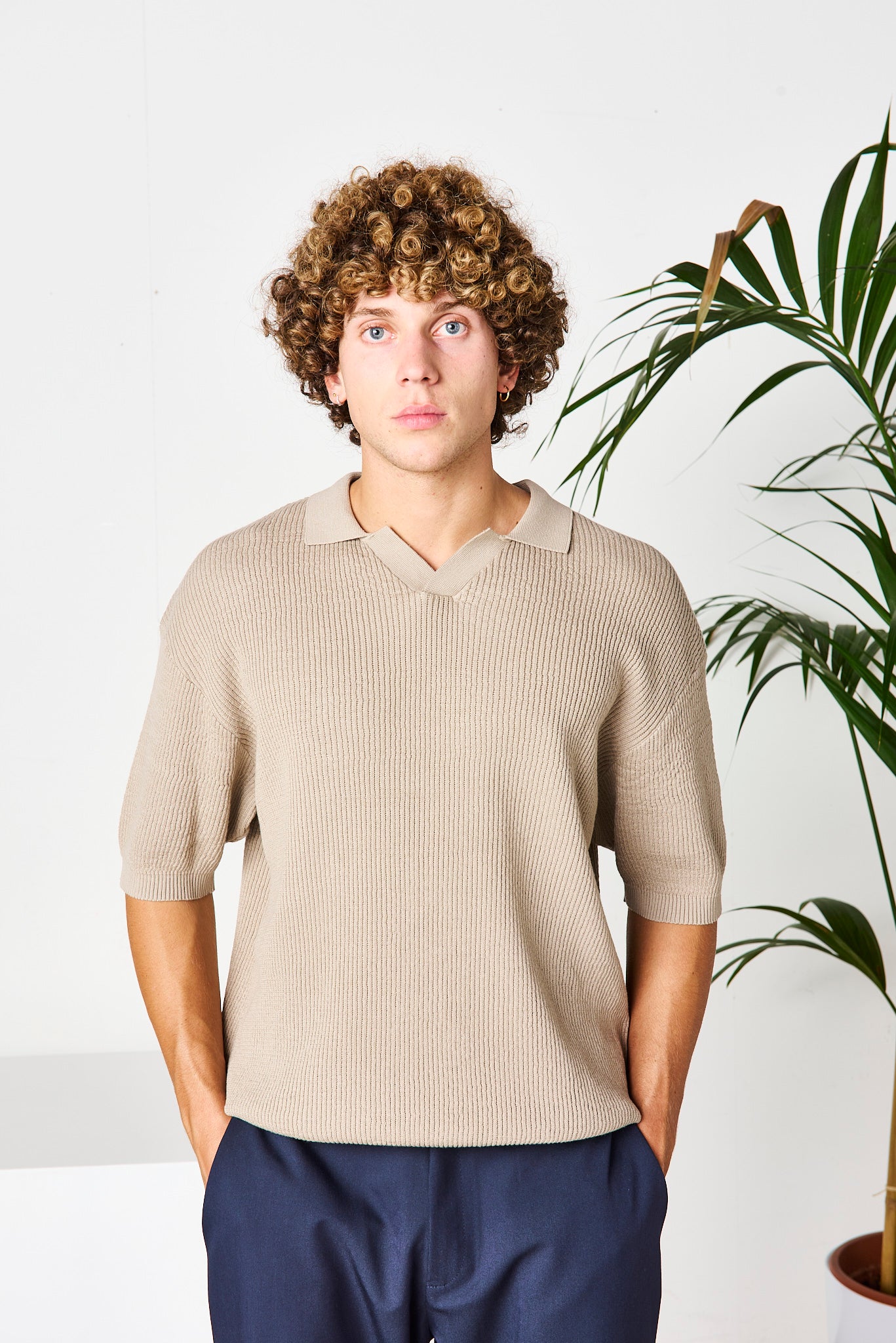 POLO OVER BEIGE SCURO COLLO APERTO