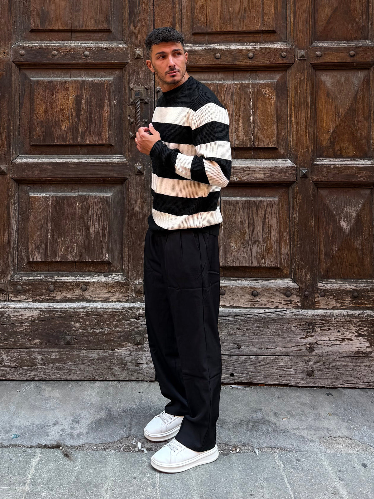 MAGLIONE A RIGHE NERO