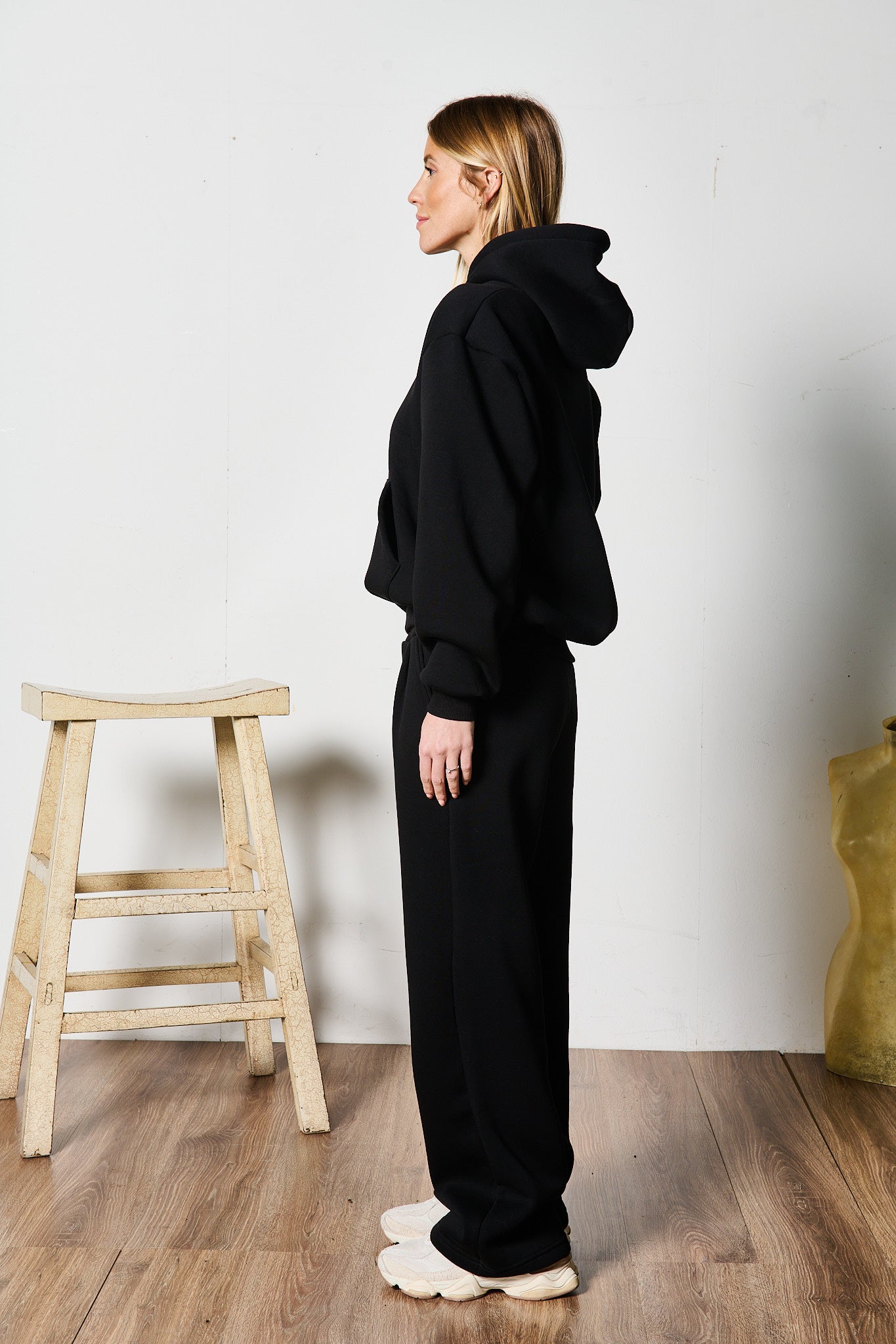 COMPLETO TUTA BOXY NERO PER LEI