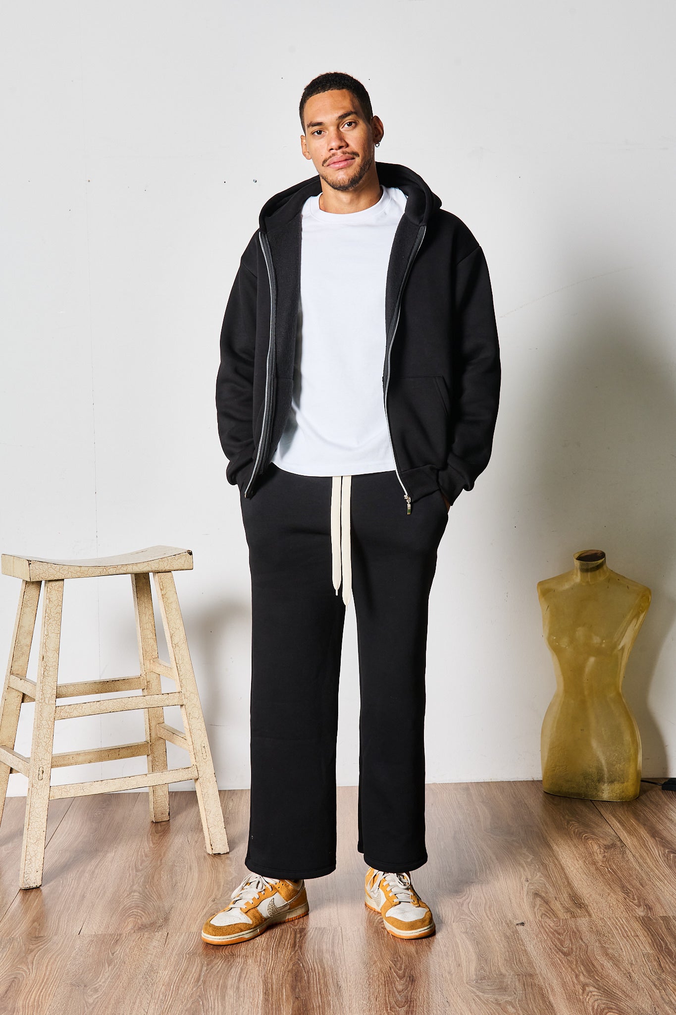 COMPLETO TUTA NERO ZIP