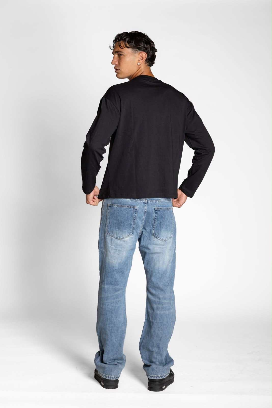 LOOSE FIT FANTASIA NERA