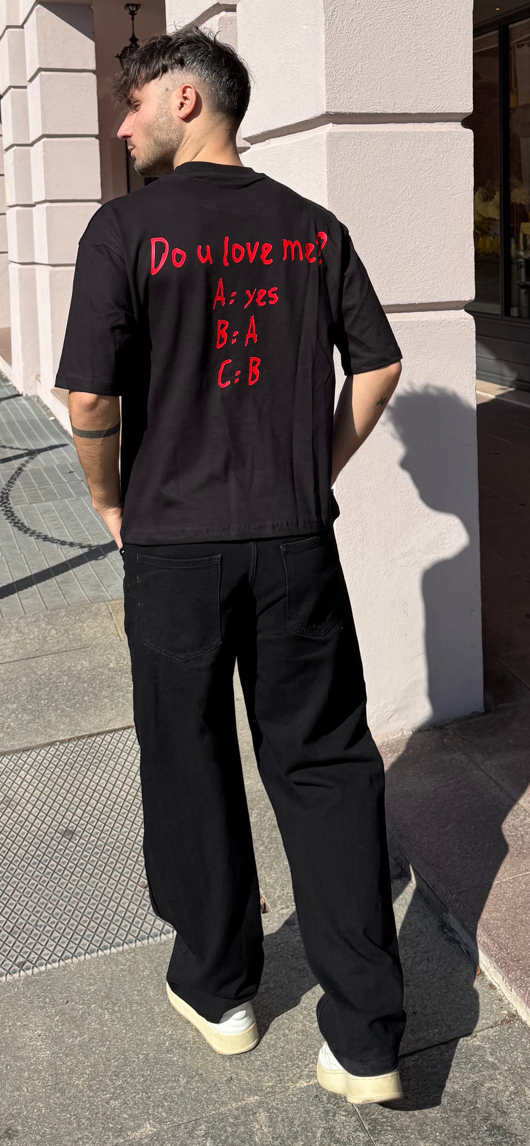 T-SHIRT NERA DO YOU LOVE ME?