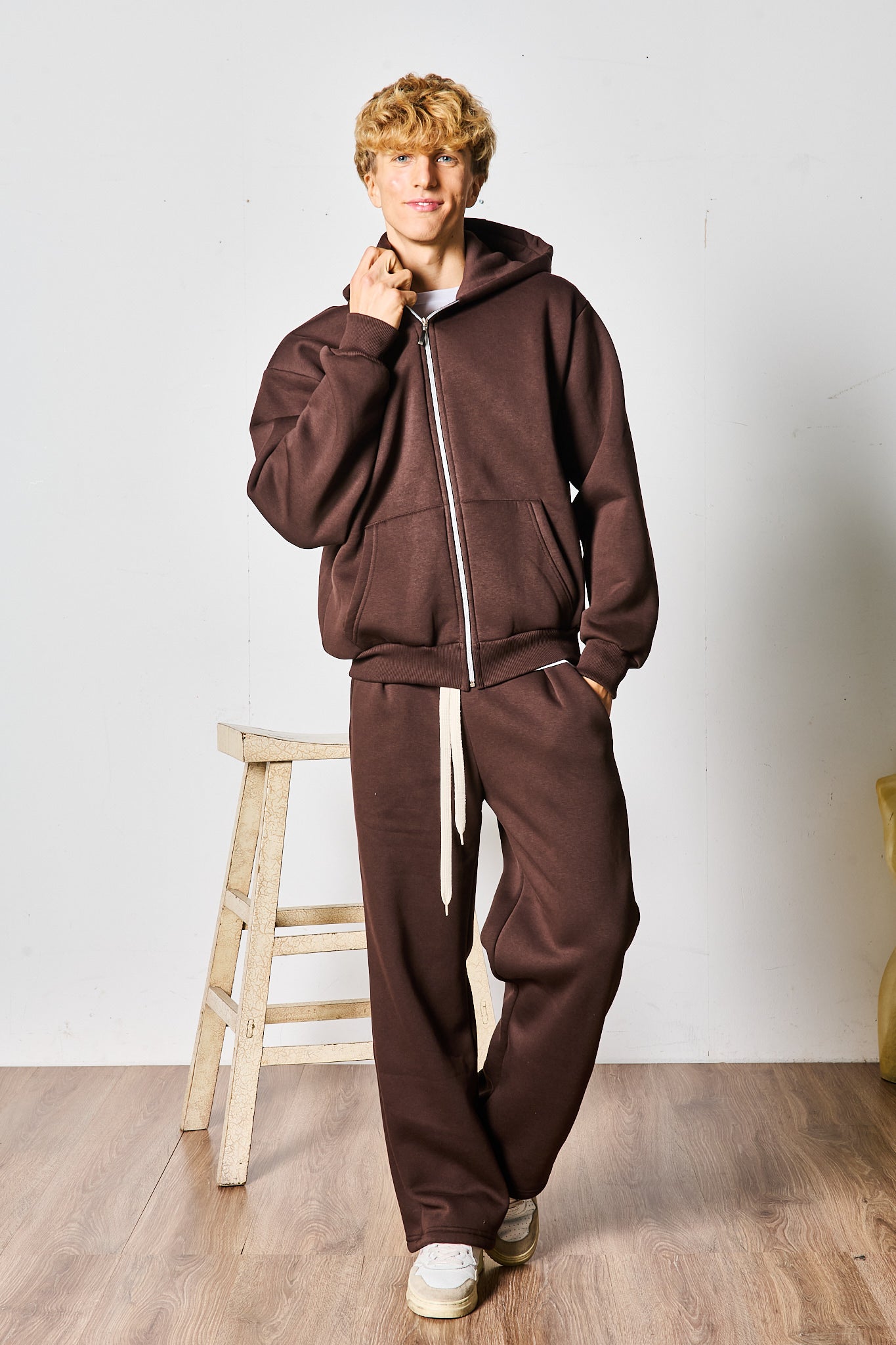 COMPLETO TUTA ZIP BROWN