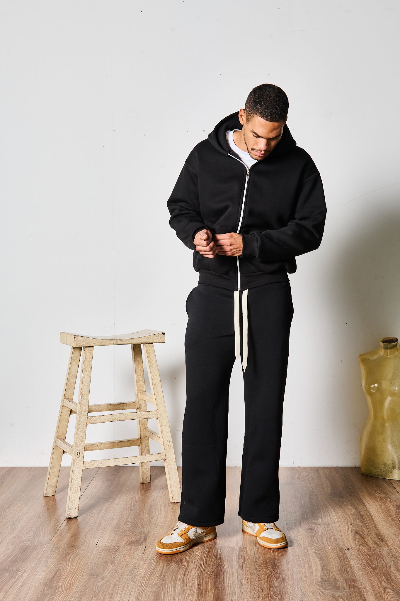 COMPLETO TUTA NERO ZIP