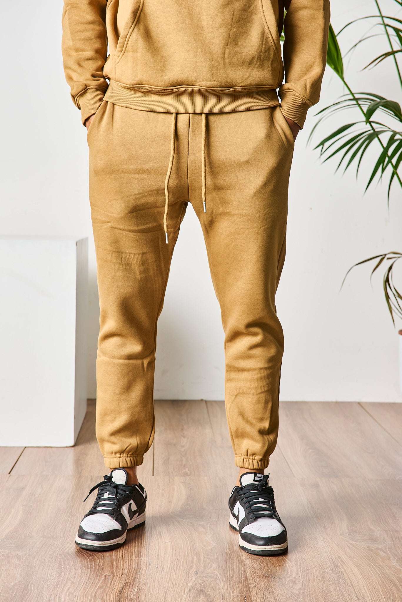 PANTALONE TUTA CAMMELLO CON ELASTICO