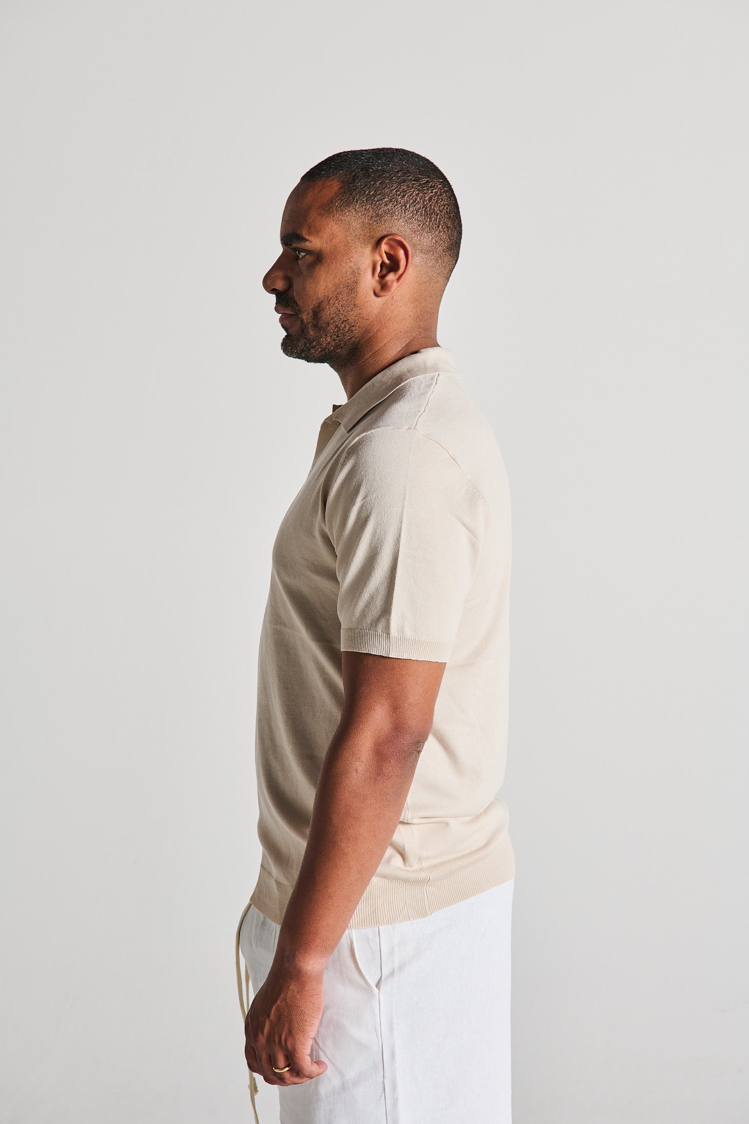 POLO SCOLLO V BEIGE