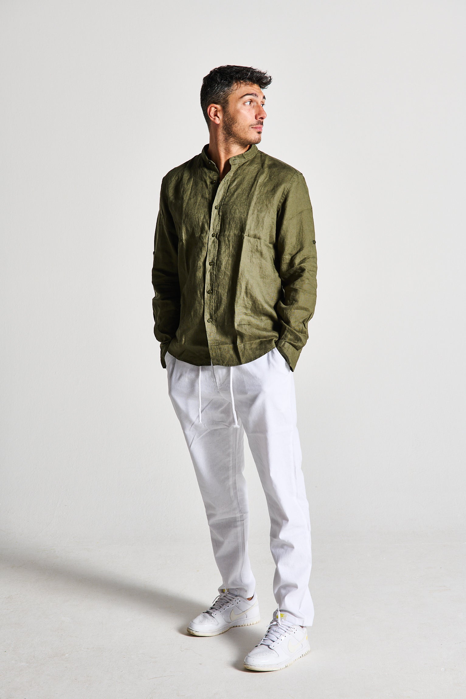 CAMICIA IN LINO VERDE MILITARE COLLO ALLA FRANCESE
