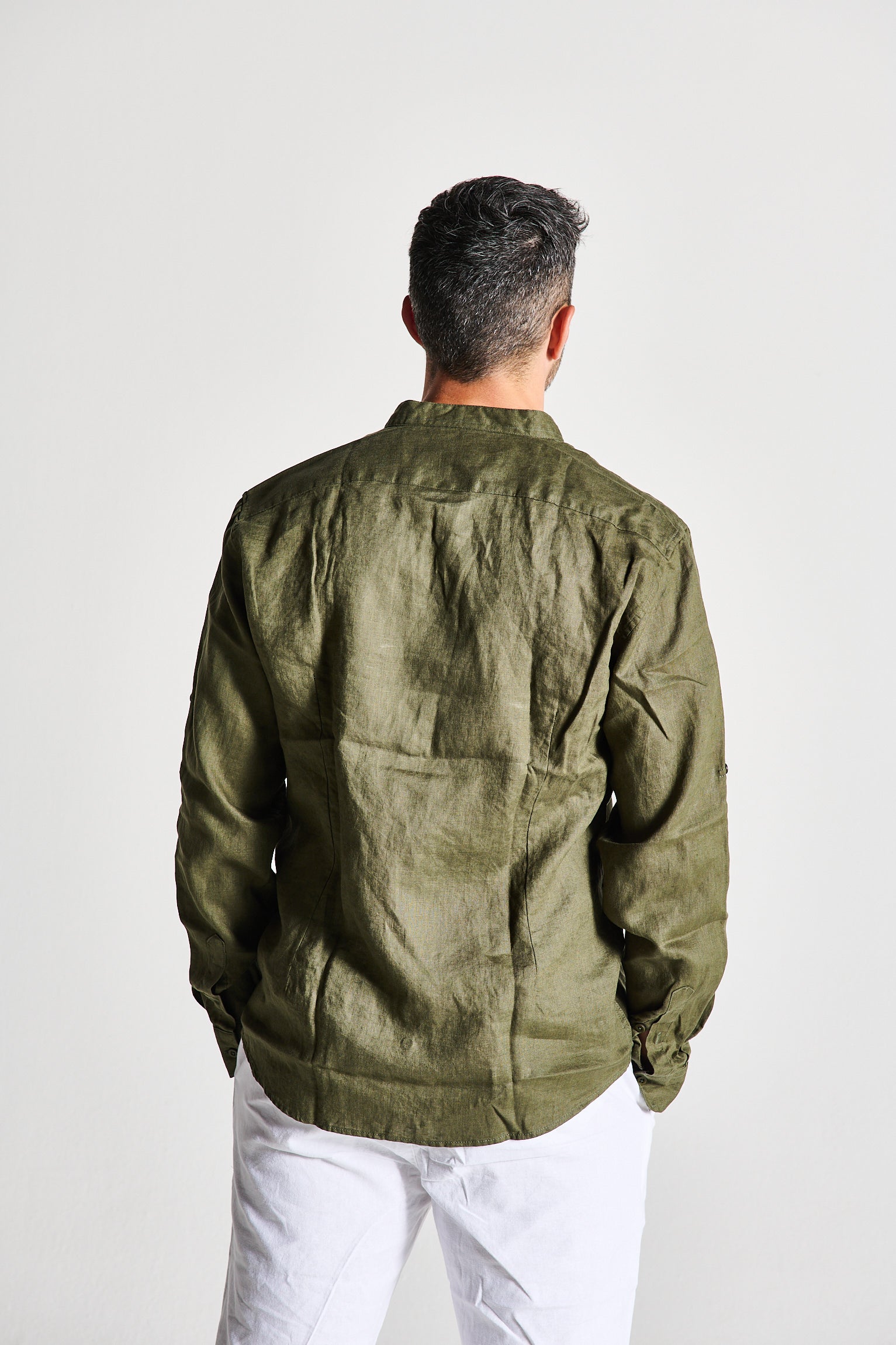 CAMICIA IN LINO VERDE MILITARE COLLO ALLA FRANCESE