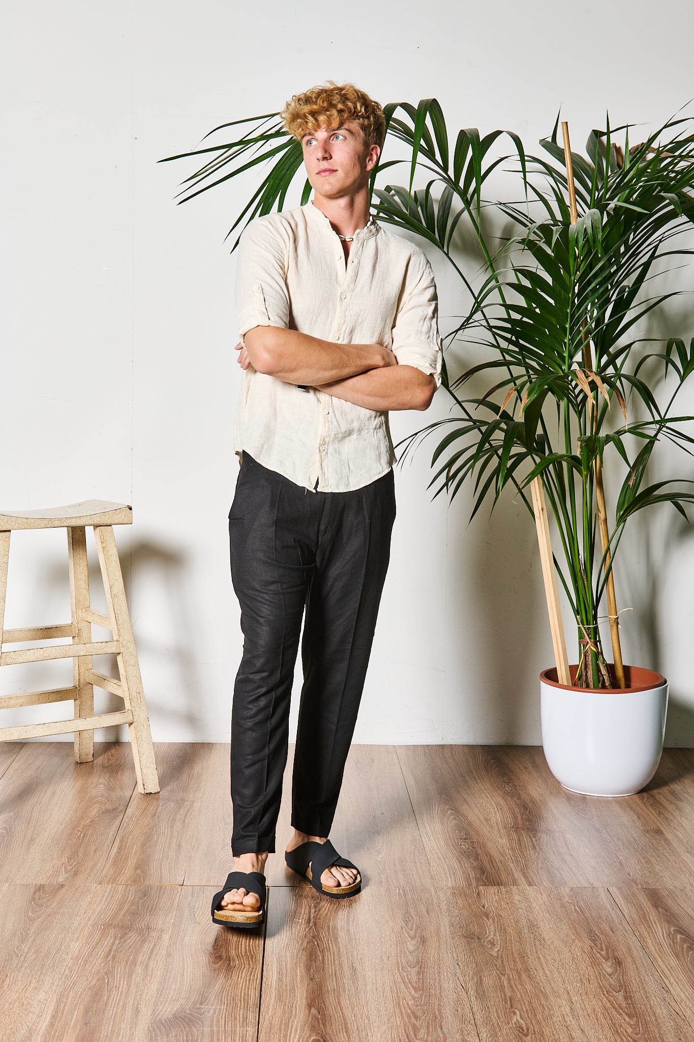 PANTALONE NERO IN LINO ELEGANTE
