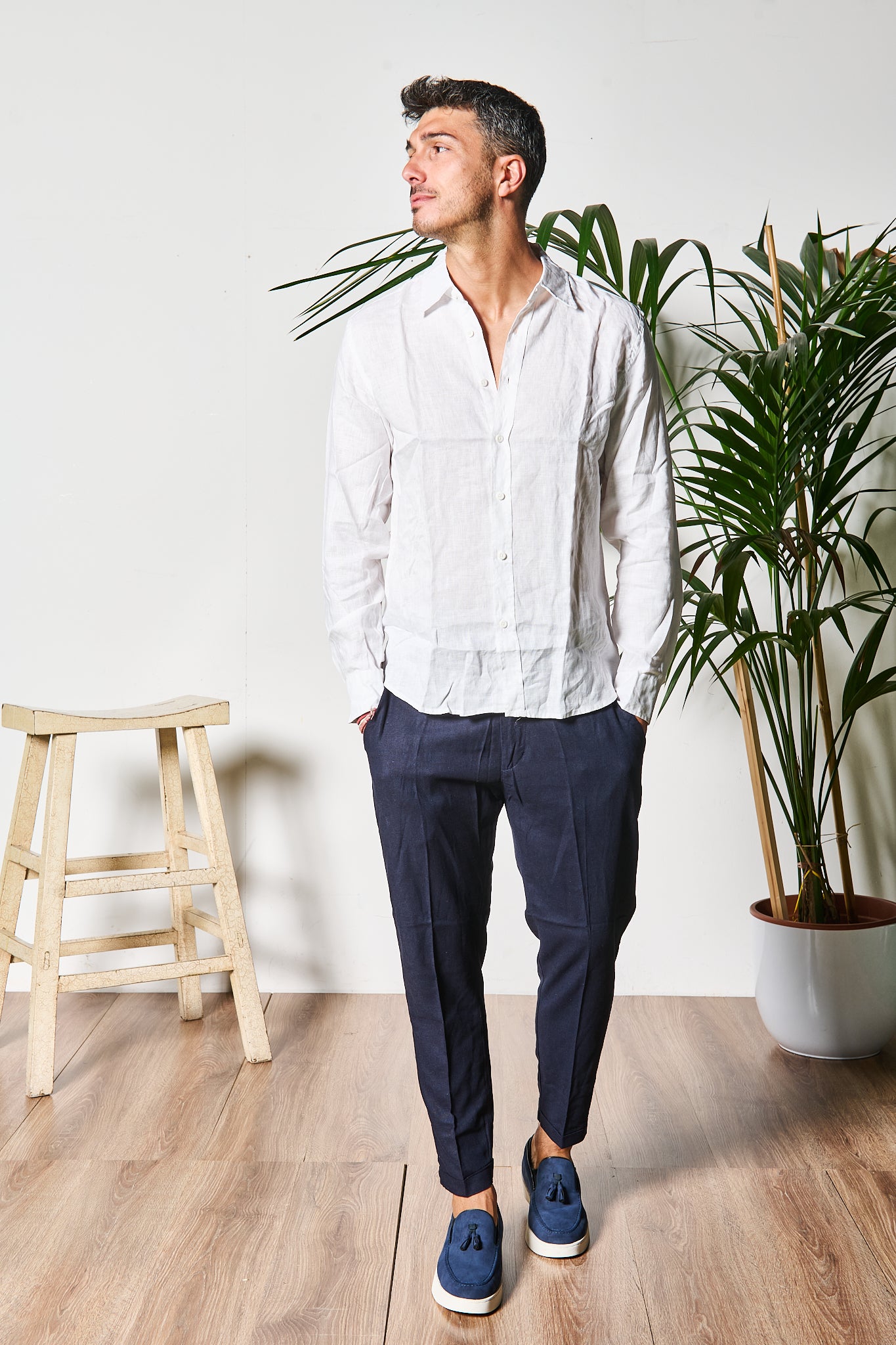 CAMICIA IN LINO BIANCA COLLO ALLA FRANCESE